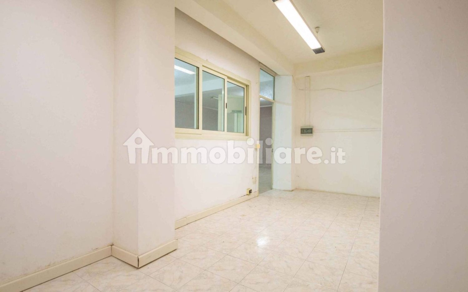 Armazém em Rome, Italy 193 m² N.º 327706