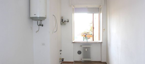 3 rooms Apartment in Verona, Italy No. 60636 2
