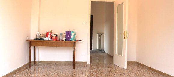 3 rooms Apartment in Verona, Italy No. 60636 4