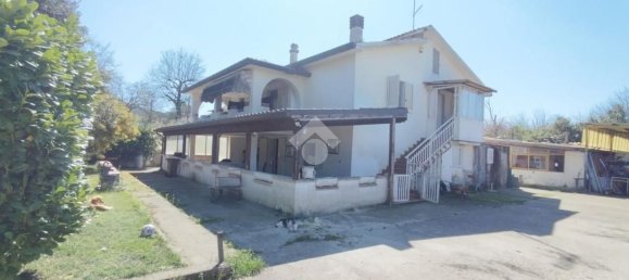 5 rooms House in Cervaro, Italy No. 226159 7