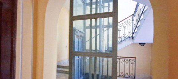 Gewerbliche Immobilie in Pozzuoli, Italy 113m², Nr. 370802 7