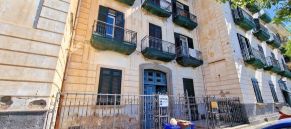 Gewerbliche Immobilie in Pozzuoli, Italy 113m², Nr. 370802 11