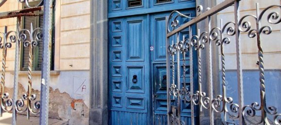 Gewerbliche Immobilie in Pozzuoli, Italy 113m², Nr. 370802 10