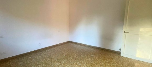 3 bedrooms Apartment in Reggio Emilia, Italy No. 357558 6