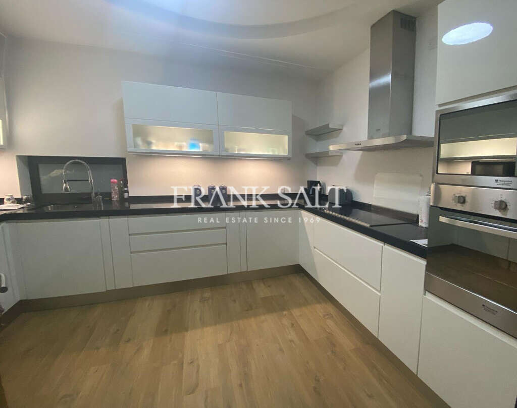 3 bedrooms Apartment in Saint Julian's, Malta No. 5236