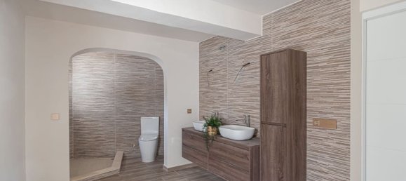 3 bedrooms House in Marbella, Spain No. 180815 20