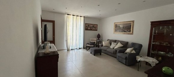 Casa de 3 dormitorios en Turi, Italy No. 376020 13