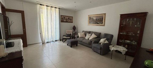 Casa de 3 dormitorios en Turi, Italy No. 376020 15