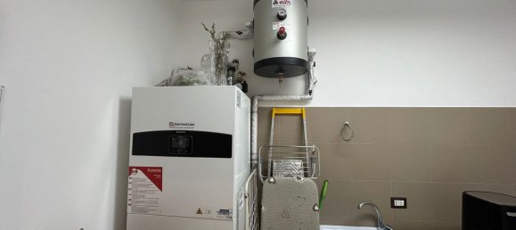 Casa de 3 dormitorios en Turi, Italy No. 376020 4