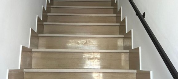 Casa de 3 dormitorios en Turi, Italy No. 376020 10