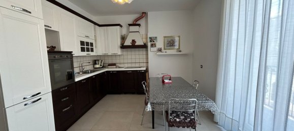 Casa de 3 dormitorios en Turi, Italy No. 376020 18