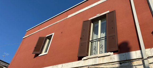 Casa de 3 dormitorios en Turi, Italy No. 376020 9