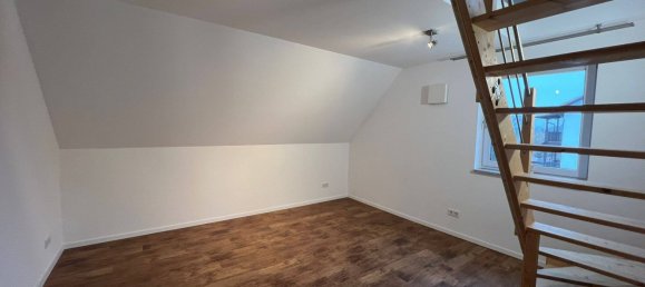 Таунхаус с 6 комнатами в Schwandorf, Германия № 21068 4