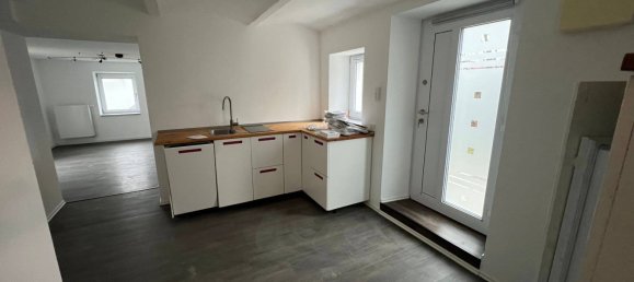 Таунхаус с 6 комнатами в Schwandorf, Германия № 21068 6