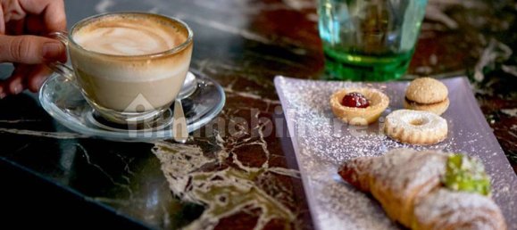 2 rooms Commercial property in Florence, Italy No. 39156 8