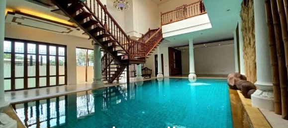 4 bedrooms Cafe / restaurant in Pattaya, Thailand No. 15944 2