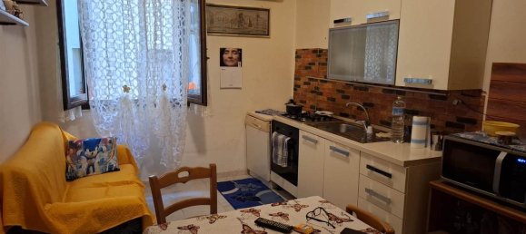 2-salle Appartement à Palermo, Italy No. 39329 6