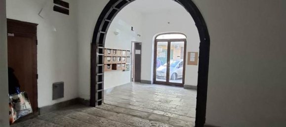 2-salle Appartement à Palermo, Italy No. 39329 3