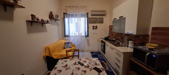 2-salle Appartement à Palermo, Italy No. 39329 5