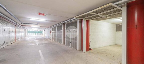 17m² Garage in Rome, Italy No. 259183 2