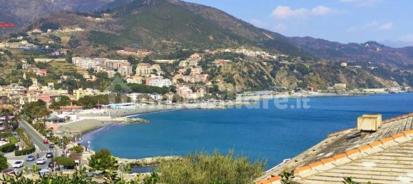 5 bedrooms Apartment in Arenzano, Italy No. 29893 6