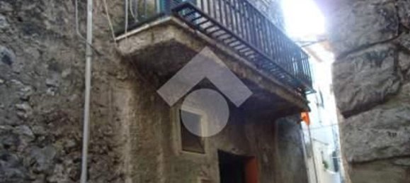 3 rooms Apartment in Olevano Romano, Italy No. 92642 3
