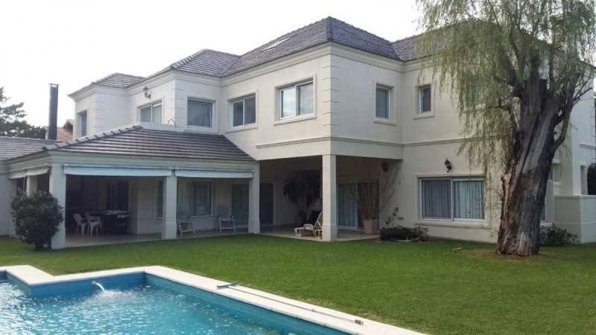 Дом с 6 спальнями в Пилар, Аргентина № 78435