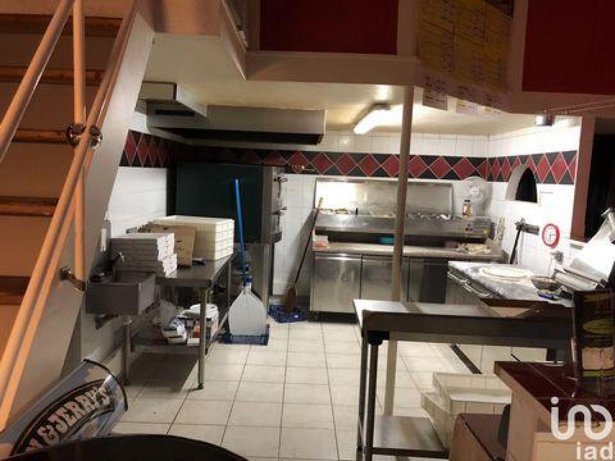 48m² Factory in Montauroux, France No. 18351