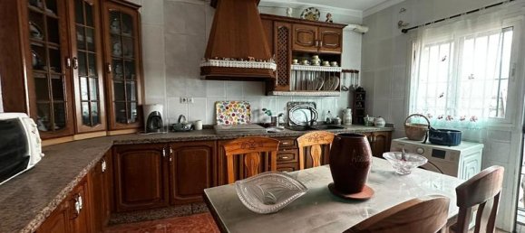 3 bedrooms House in Los Barrios, Spain No. 140536 11