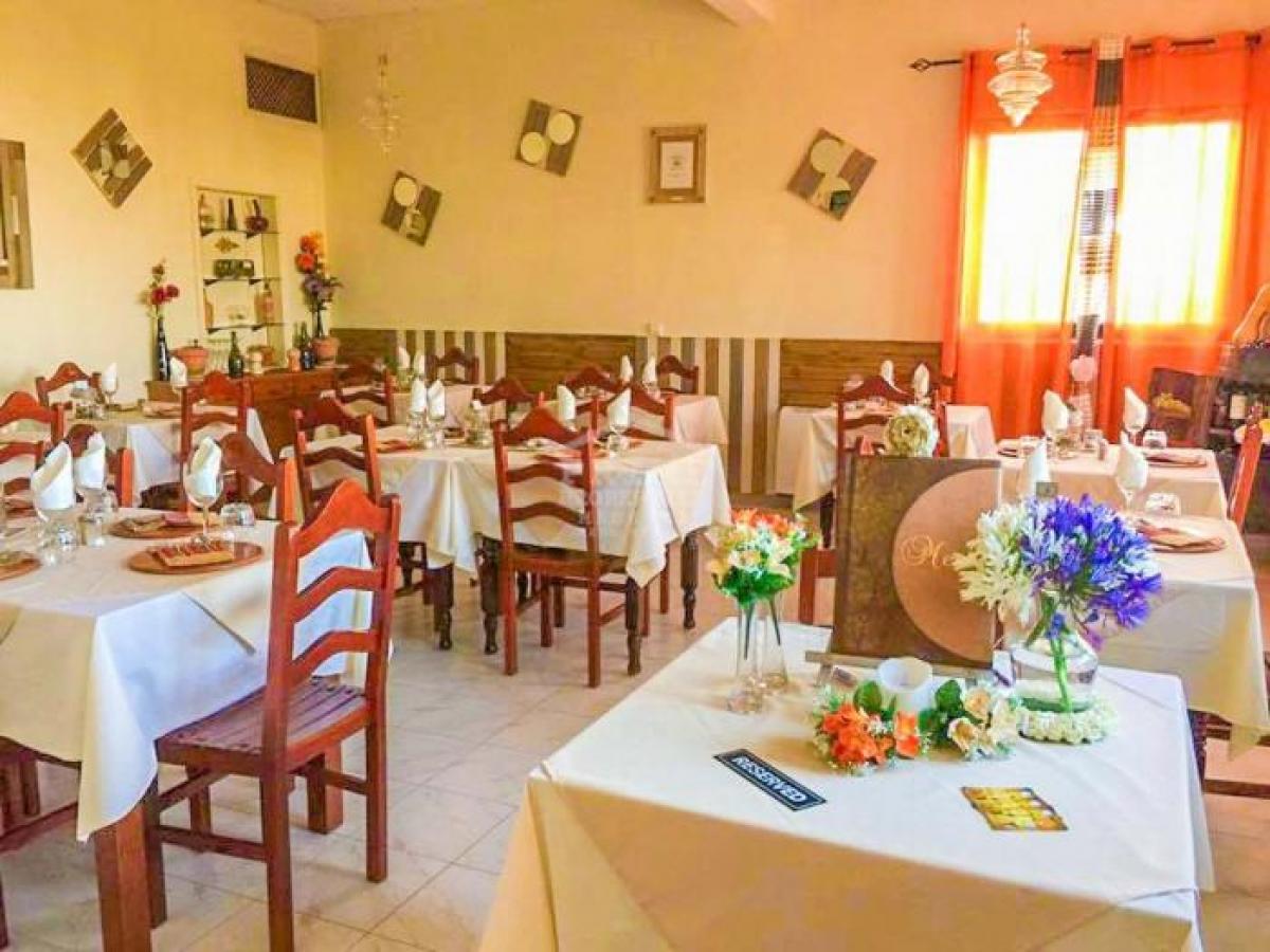 3 bedrooms Shop in Calheta, Portugal No. 1899