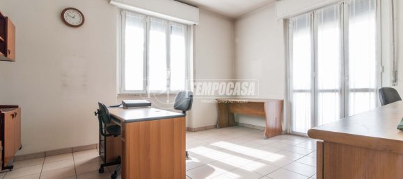 Квартира с 3 комнатами в Лимбьяте, Италия № 275879 8