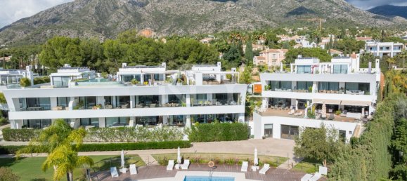 Dúplex de 4 dormitorios en Marbella, Spain No. 129001 7
