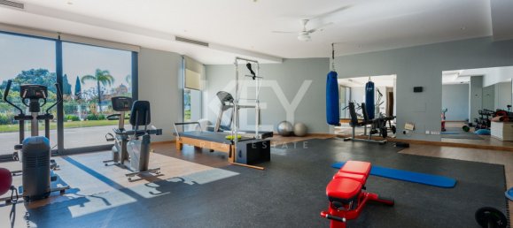 Dúplex de 4 dormitorios en Marbella, Spain No. 129001 49