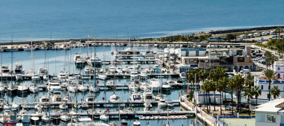 Dúplex de 4 dormitorios en Marbella, Spain No. 129001 11