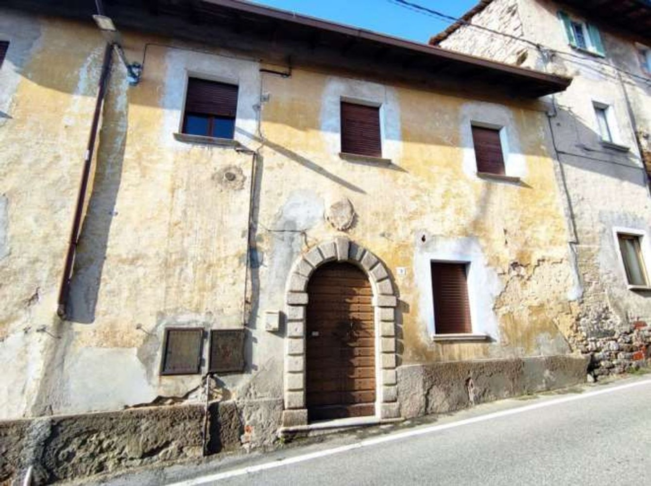 4 bedrooms Apartment in Gozzano, Italy No. 359392