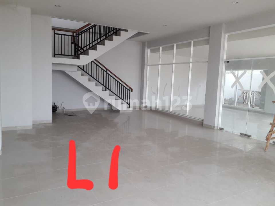 232m² Shop in Cengkareng, Indonesia No. 2652