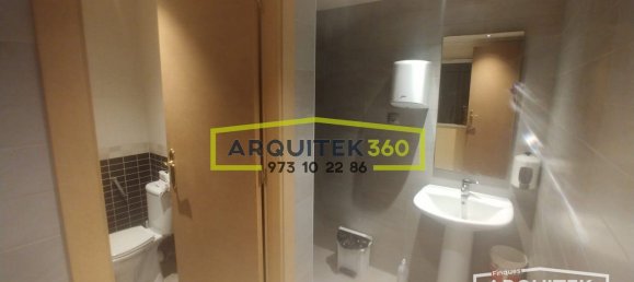 Коммерческая недвижимость 340м² в Лерида, Испания № 184599 10