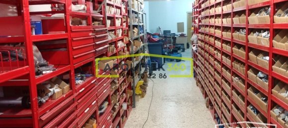 Коммерческая недвижимость 340м² в Лерида, Испания № 184599 26