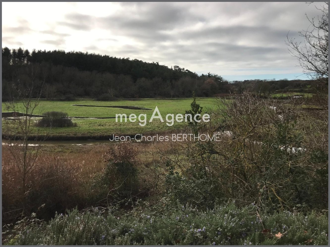 8835m² Land in Vendee, France No. 327372