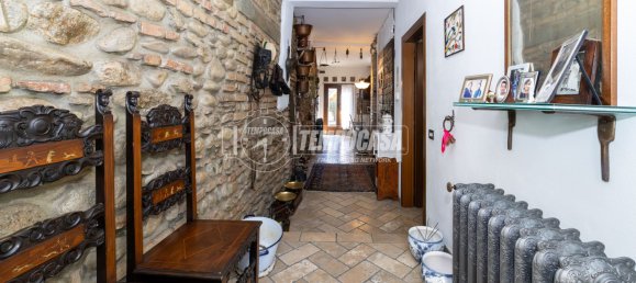 4 bedrooms House in Osio Sopra, Italy No. 123358 16