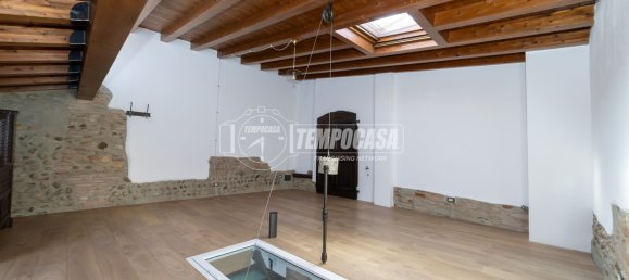4 bedrooms House in Osio Sopra, Italy No. 123358 7