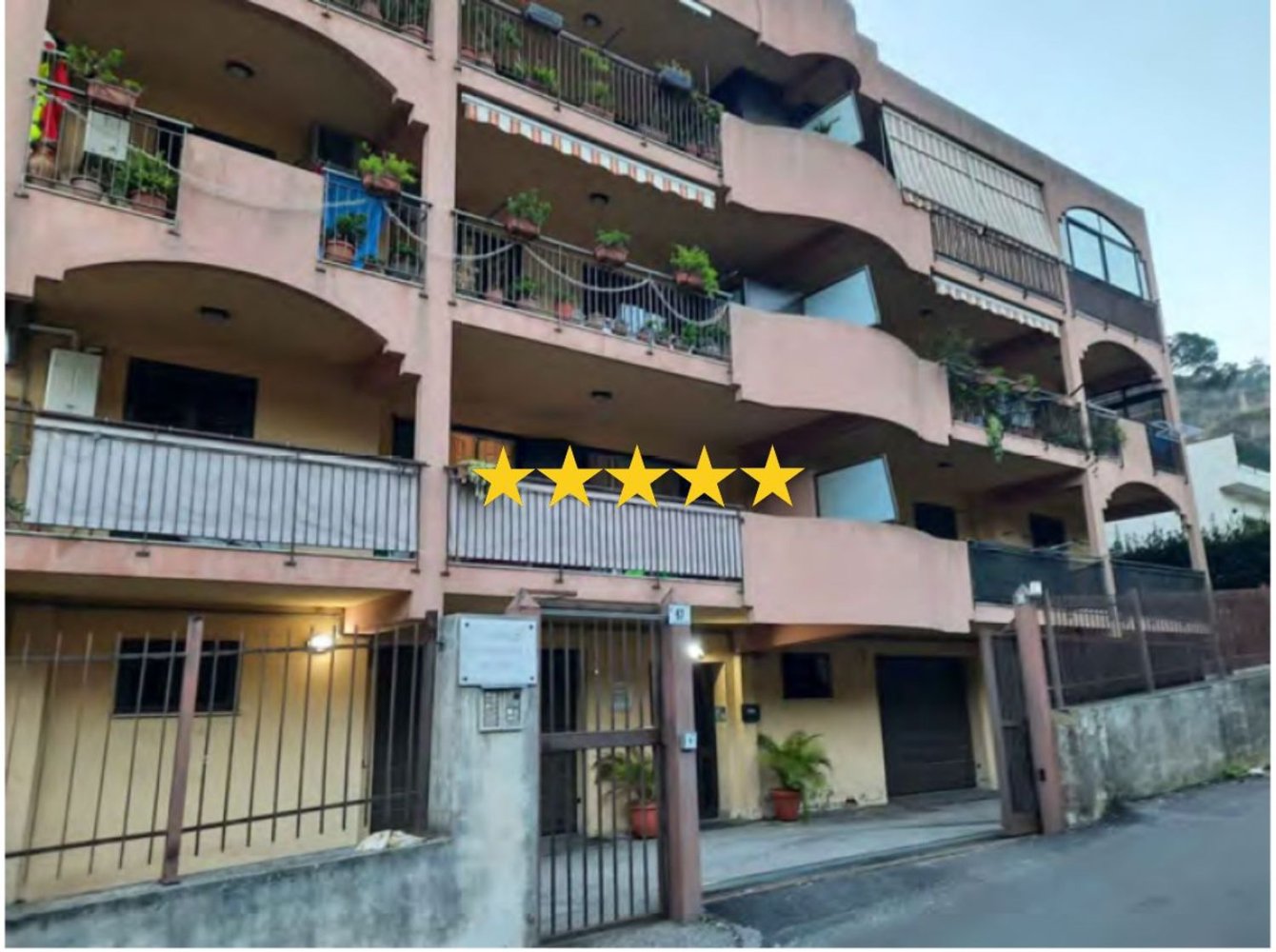 4غرفة شقة في Messina, Italy رقم 47845