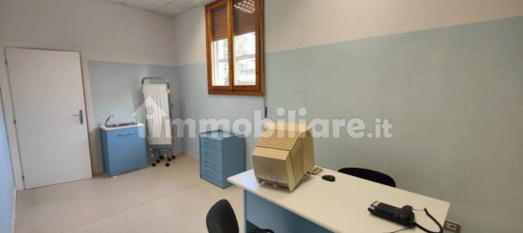 Bureau à Montevarchi, Italy 400m² No. 227922 27