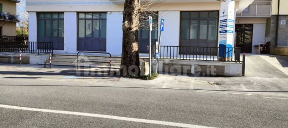 Bureau à Montevarchi, Italy 400m² No. 227922 10