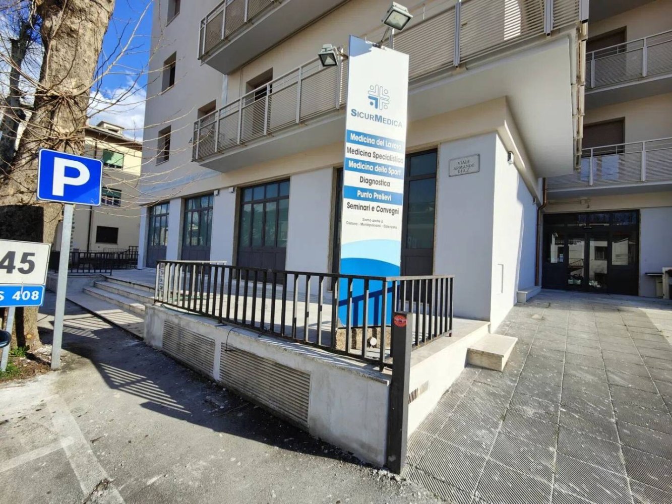 Bureau à Montevarchi, Italy 400m² No. 227922