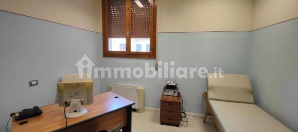 Bureau à Montevarchi, Italy 400m² No. 227922 22