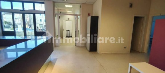 Bureau à Montevarchi, Italy 400m² No. 227922 4