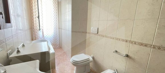 Apartamento de 3 divisões em Bari, Italy N.º 33864 24