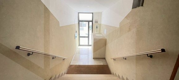 Apartamento de 3 divisões em Bari, Italy N.º 33864 37