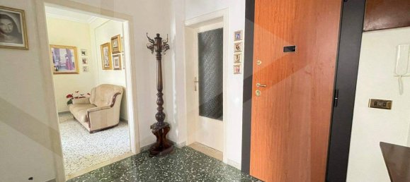 Apartamento de 3 divisões em Bari, Italy N.º 33864 28